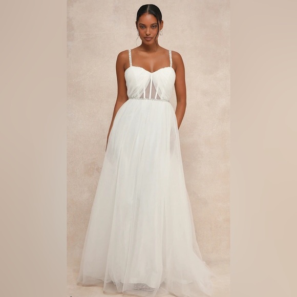 White Dress - Picture 1 of 4